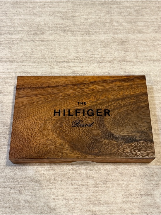 the Hilfiger resort Other - The Hilfiger Resort Dominos set in Wooden Box